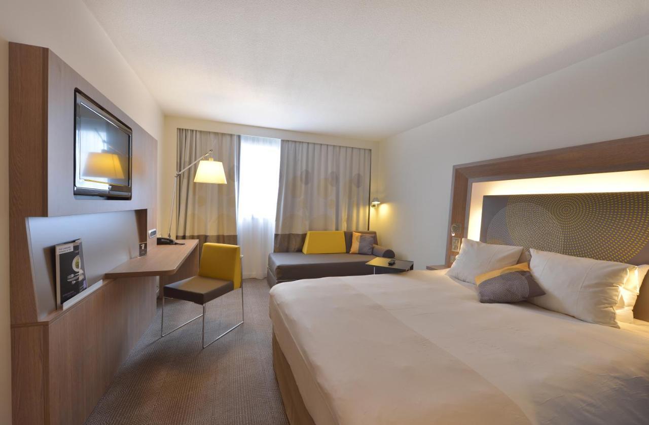 Novotel Clermont-Ferrand Exteriör bild