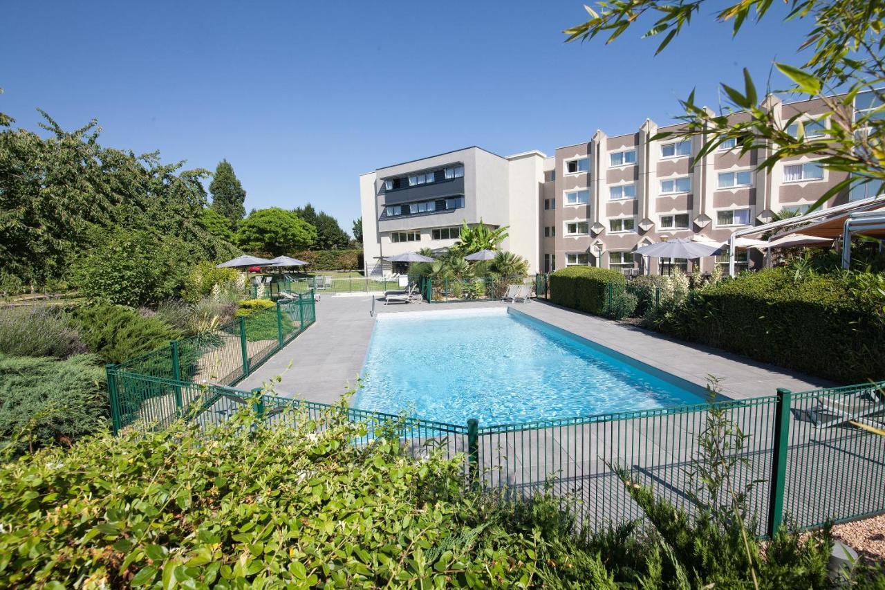 Novotel Clermont-Ferrand Exteriör bild